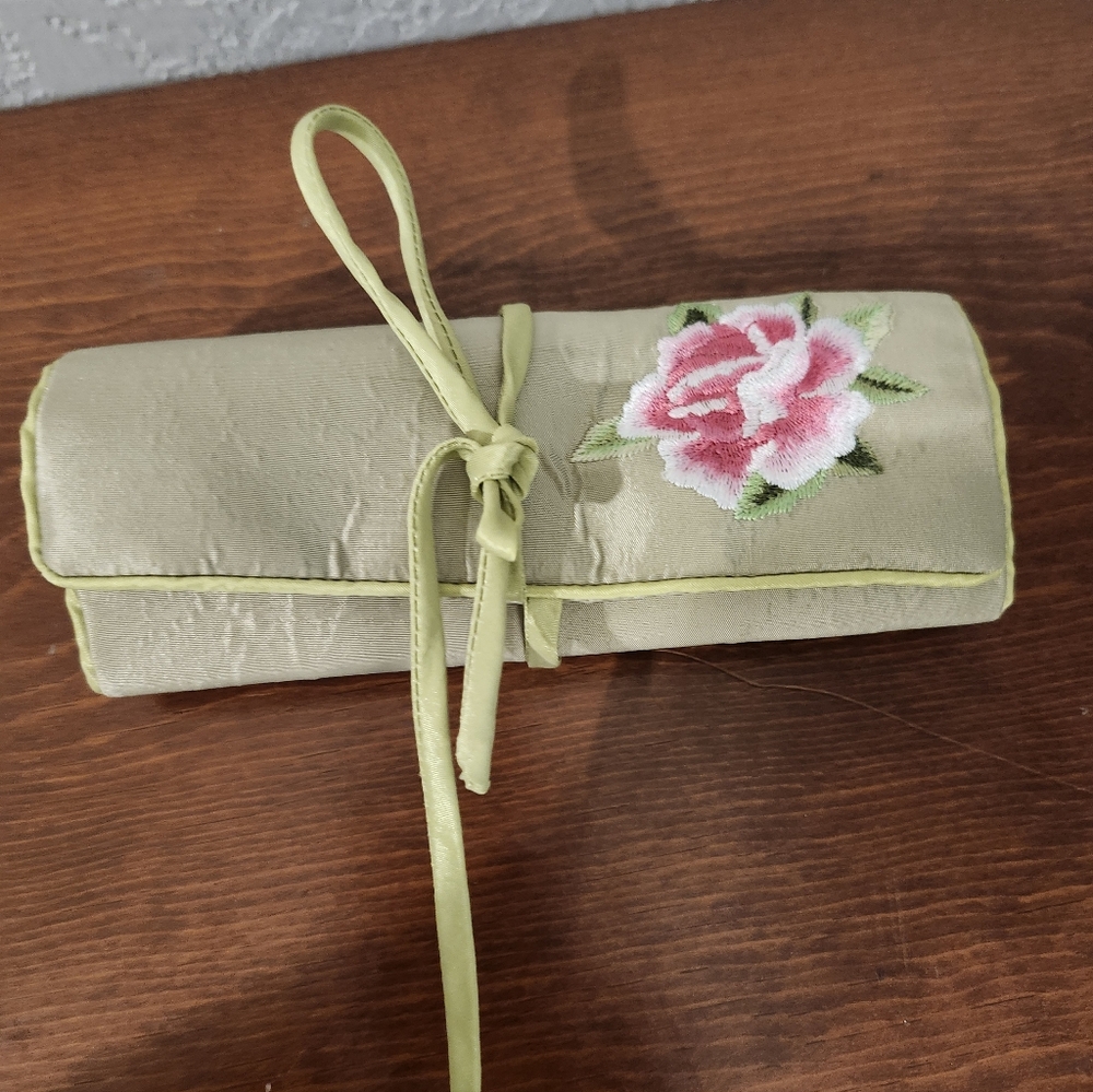 Floral Embroidered Roll-Up Jewelry Travel Organizer